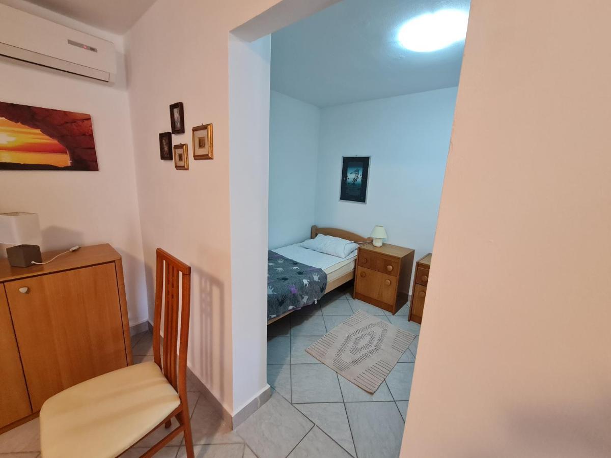דירות איזולה Apartma Pina מראה חיצוני תמונה