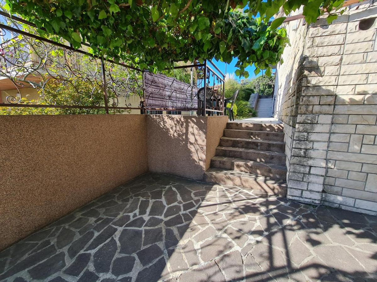 דירות איזולה Apartma Pina מראה חיצוני תמונה