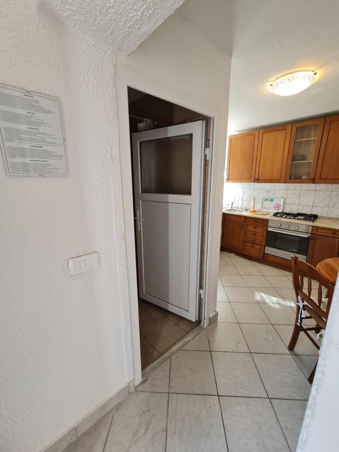 דירות איזולה Apartma Pina מראה חיצוני תמונה