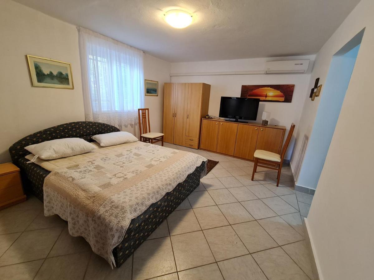 דירות איזולה Apartma Pina מראה חיצוני תמונה